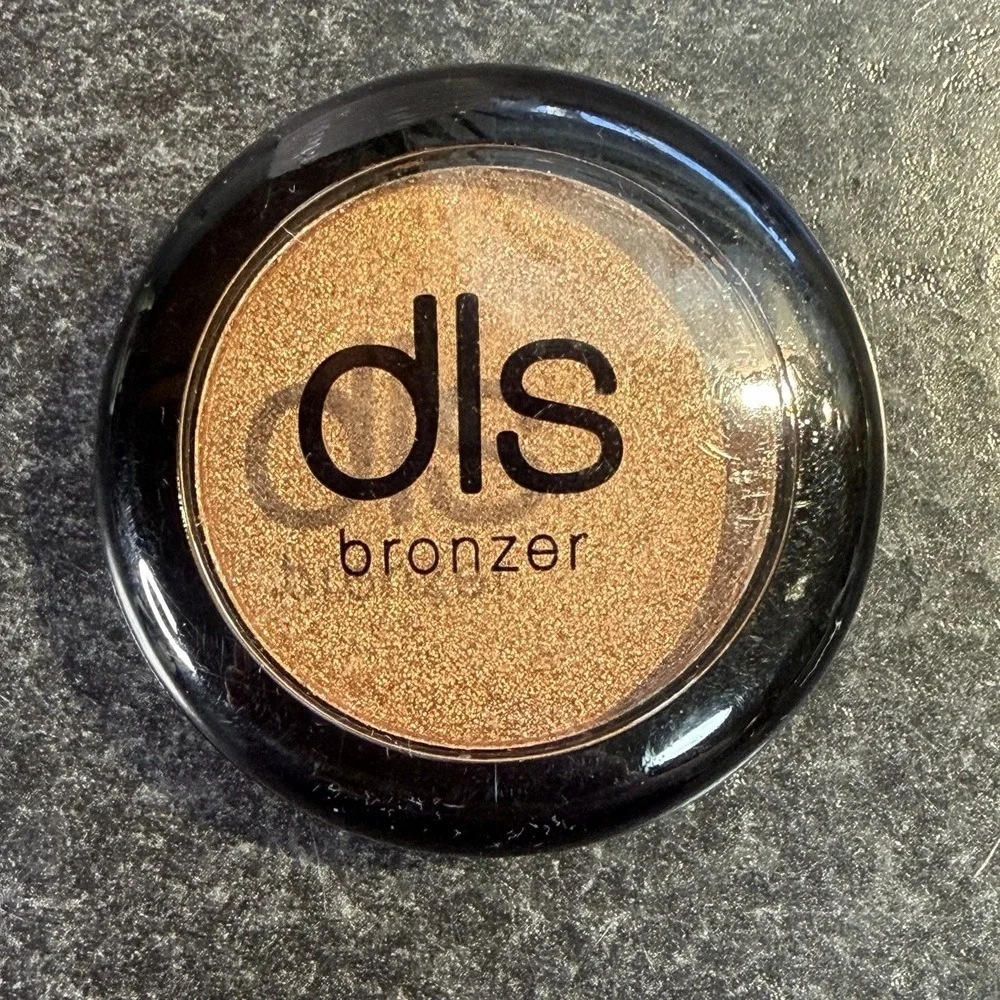 NEW Dirty Little Secret Skinny Dip Bronzer Pressed‎ Powder 2.5g 0.09 oz